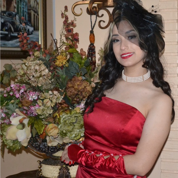 🌺♥️🌺 David Bridal red dress for prom - Picture 3 of 8